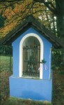 Die "alte" blaue Windkreuzkapelle