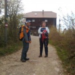 Eli und Eva vor der Kaiserkogelhütte