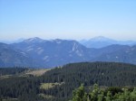 Der Höhenzug vom Göller bis zum Obersberg, rechts hinten der Ötscher